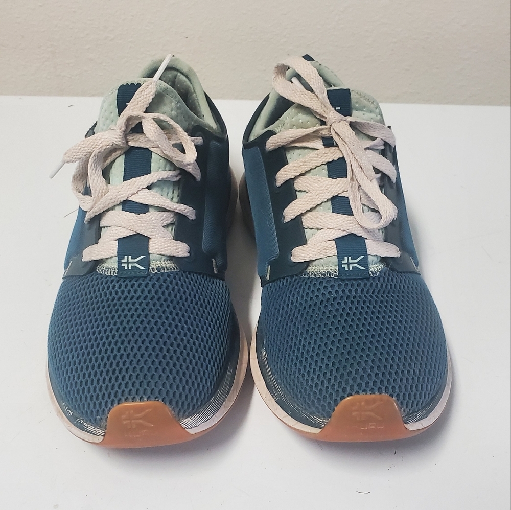 Kuru Women's Atom